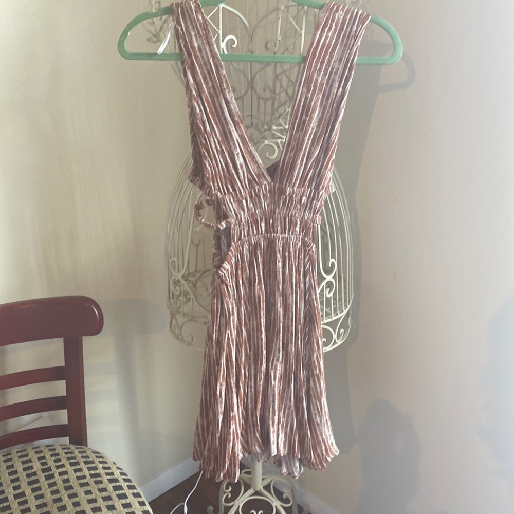 Windsor rust cut out side dress